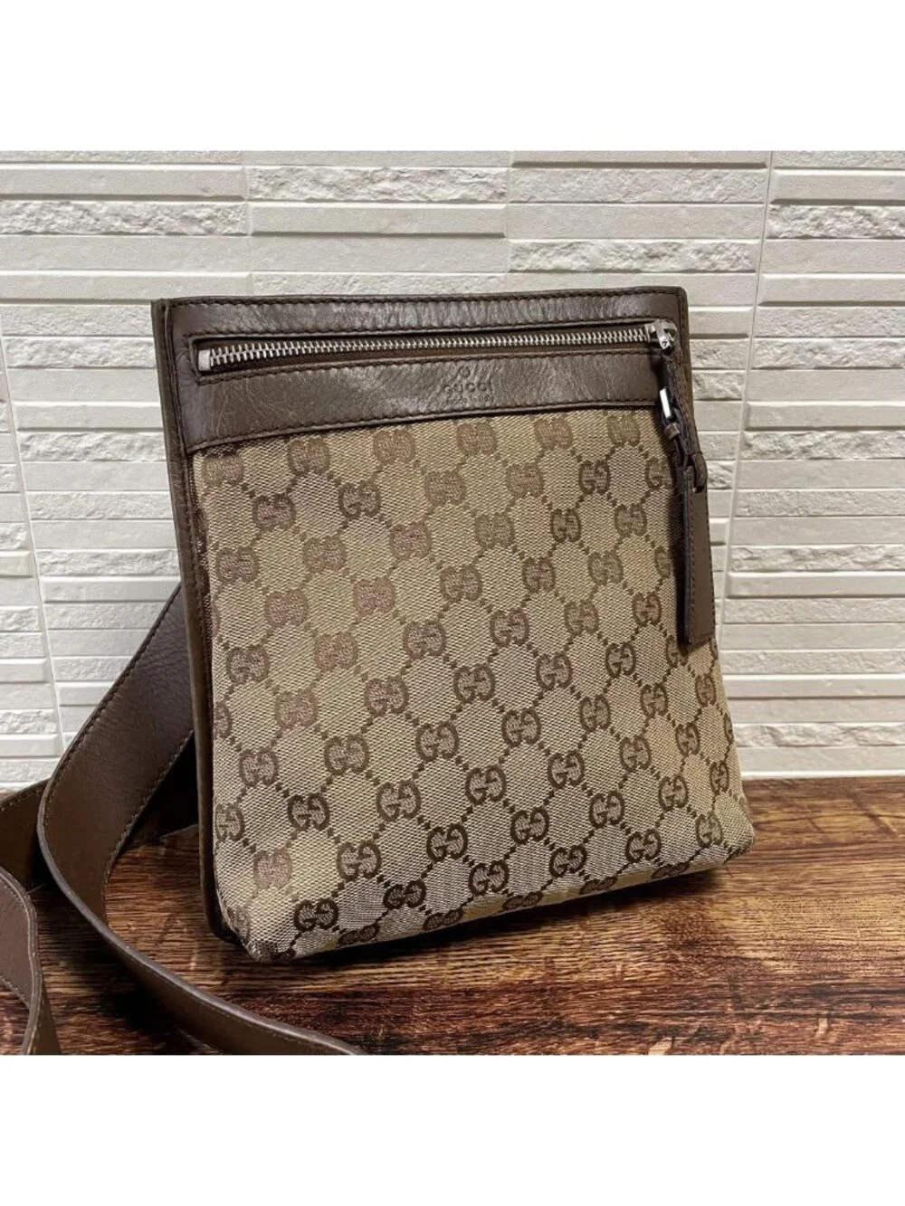 Gucci GG Canvas Leather Shoulder Bag Messenger Brown